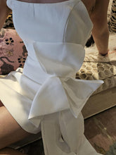 Load image into Gallery viewer, WHITE OVERSIZED BOW DRESS