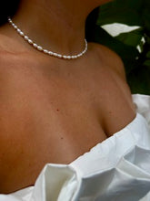 Load image into Gallery viewer, Fresh water pearl necklace