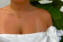 Load image into Gallery viewer, 14K gold dove wreath necklace