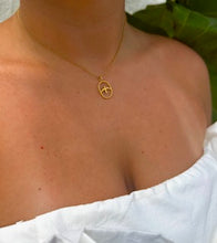 Load image into Gallery viewer, 14K gold dove wreath necklace