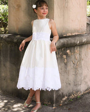 Load image into Gallery viewer, IVORY SILK LACE DRESS