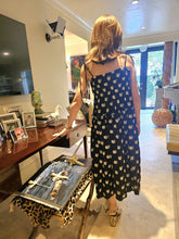 Load image into Gallery viewer, BLACK FLORAL EMBROIDERY DRESS
