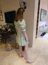 Load image into Gallery viewer, GREEN FLORAL RUFFLED DRESS
