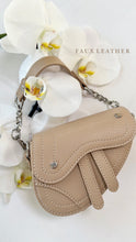 Load image into Gallery viewer, TAN SADDLE BAG

