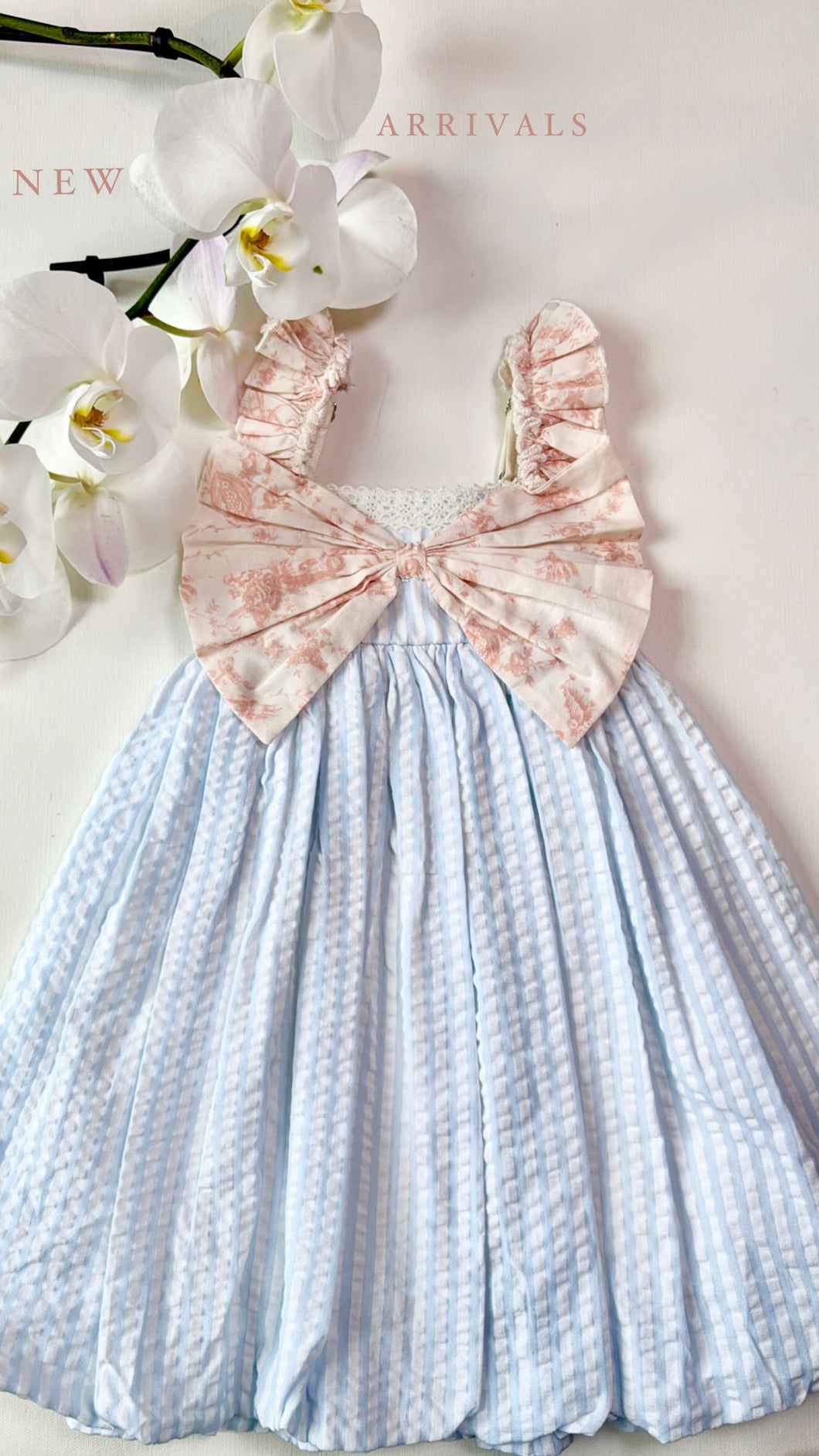 SEERSUCKER TOILE BOW DRESS