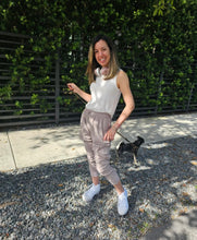 Load image into Gallery viewer, IRIS NYLON JOGGERS
