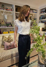 Load image into Gallery viewer, WHITE LACE TRIM TOP
