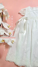 Load image into Gallery viewer, WHITE|IVORY BOWS LACE GOWN
