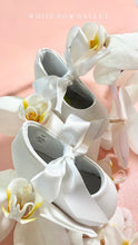 Load image into Gallery viewer, WHITE BALLET BOW
