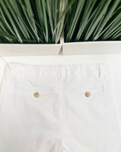 Load image into Gallery viewer, WHITE PIQUE BERMUDA SHORTS
