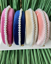 Load image into Gallery viewer, PEARL VELVET HEADBAND
