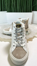Load image into Gallery viewer, SNAKE PRINT HIGH TOP SNEAKERS
